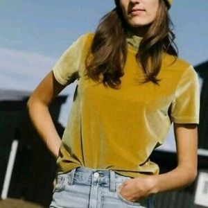 ✨New Madewell Gold Velvet Mock-neck Top. Size Medium